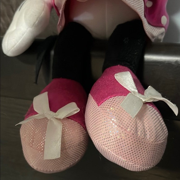 Disney Minnie Mouse Plush Talking Light up Toy - Pink - Picture 4 of 8